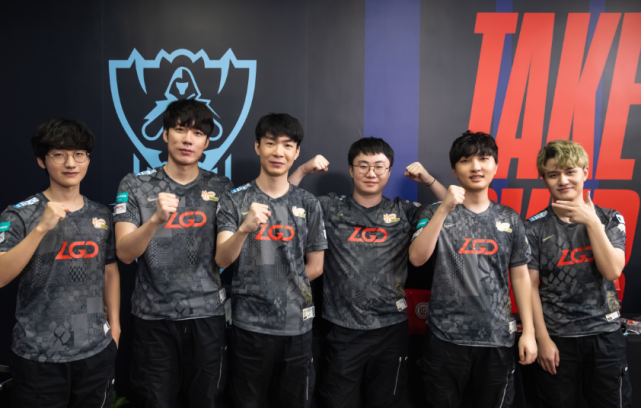 也吸引了足 也吸引了足